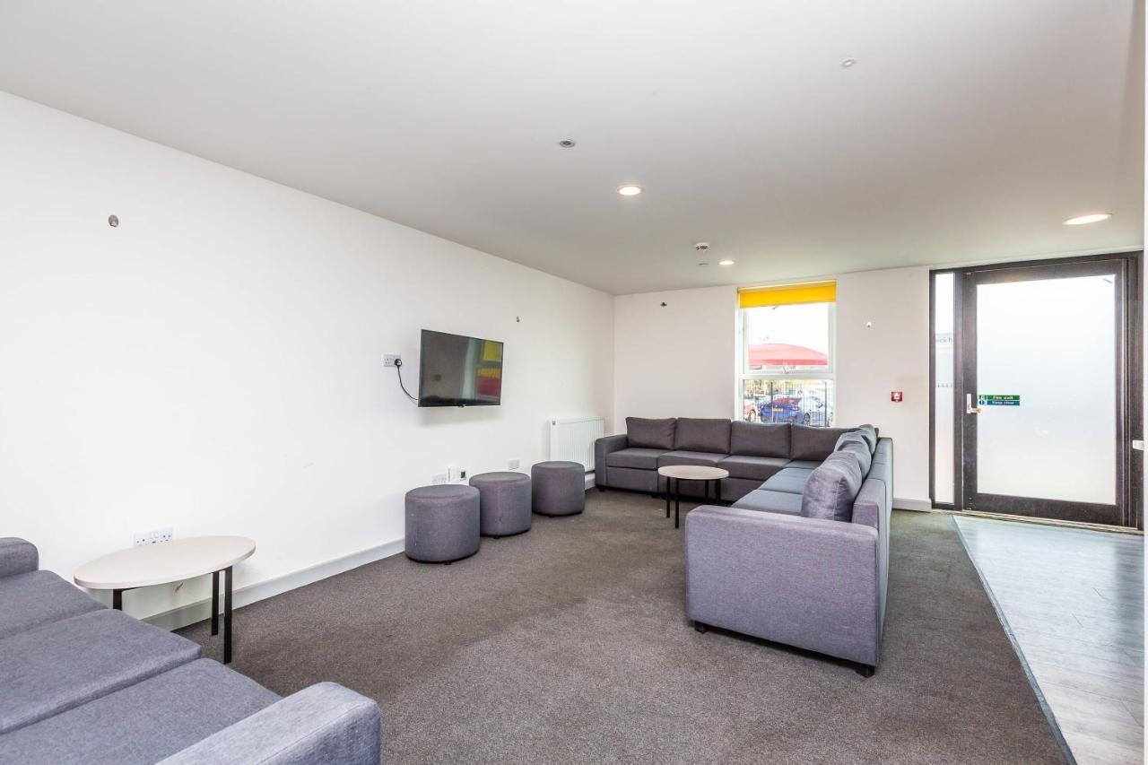 Spacious Ensuite Room With Shared Kitchen Lincoln Exterior photo